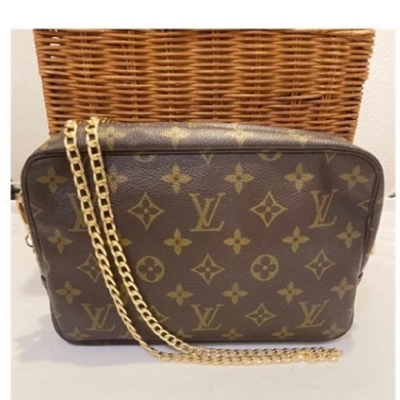 Authentic Louis Vuitton Crossbody handbag - Picture 3 of 12